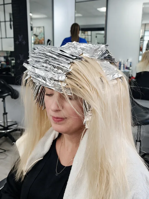 Pezh Hair Studio dimensional colour